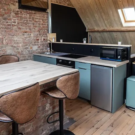 Le Street Apartment *